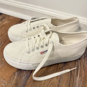 Superga women’s shoes white